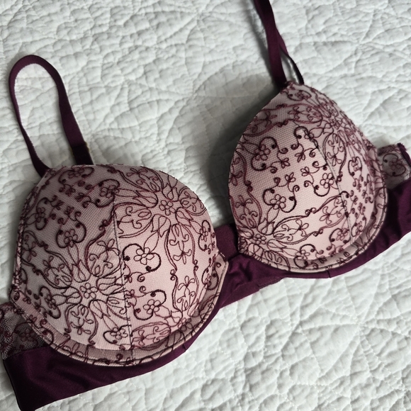 Victoria's Secret Very Sexy Push-up Bra - Burgundy Maroon 32B - Picture 2 of 14